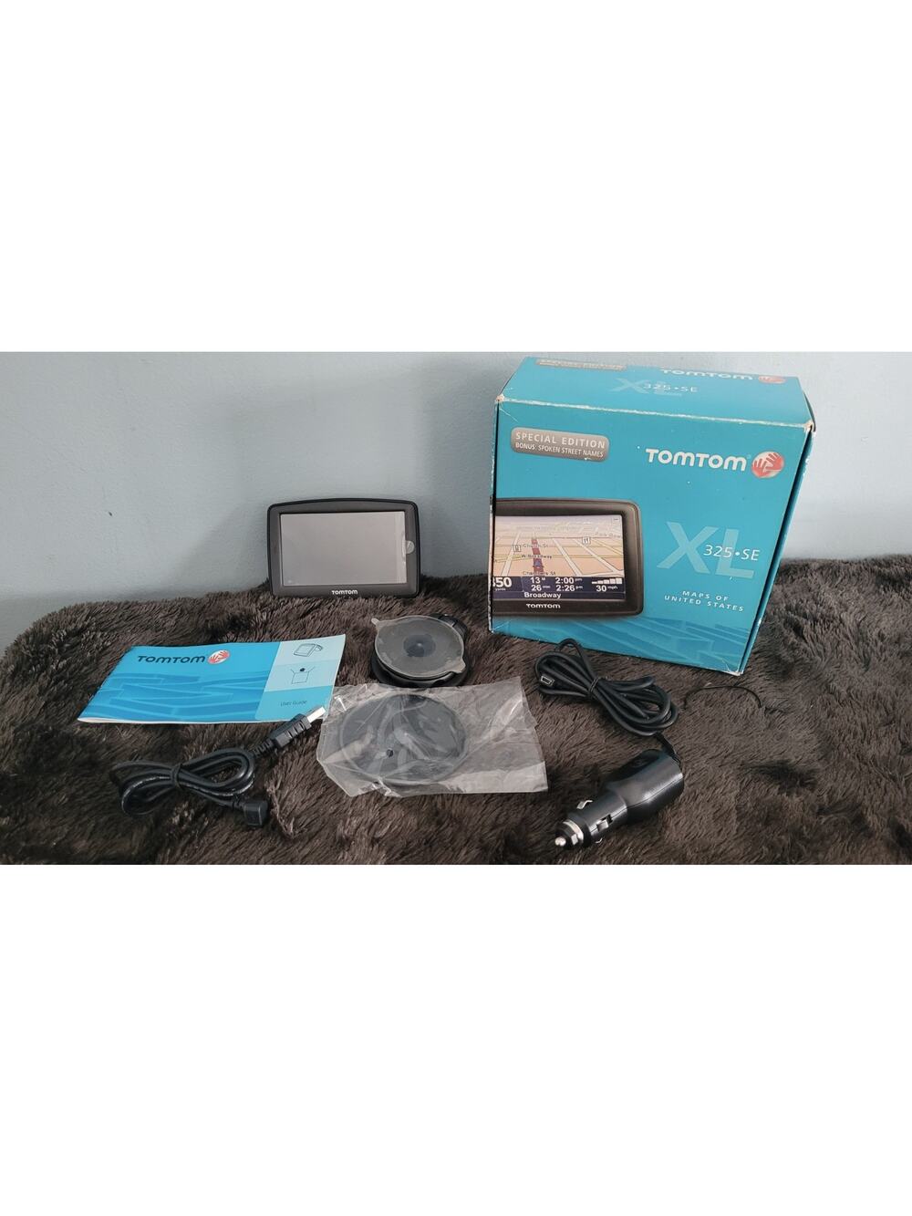 TomTom XL 325-SE GPS Navigation System Tested Working Complete In Box Bundle